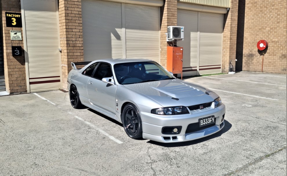 Nissan Skyline R33 GT-R